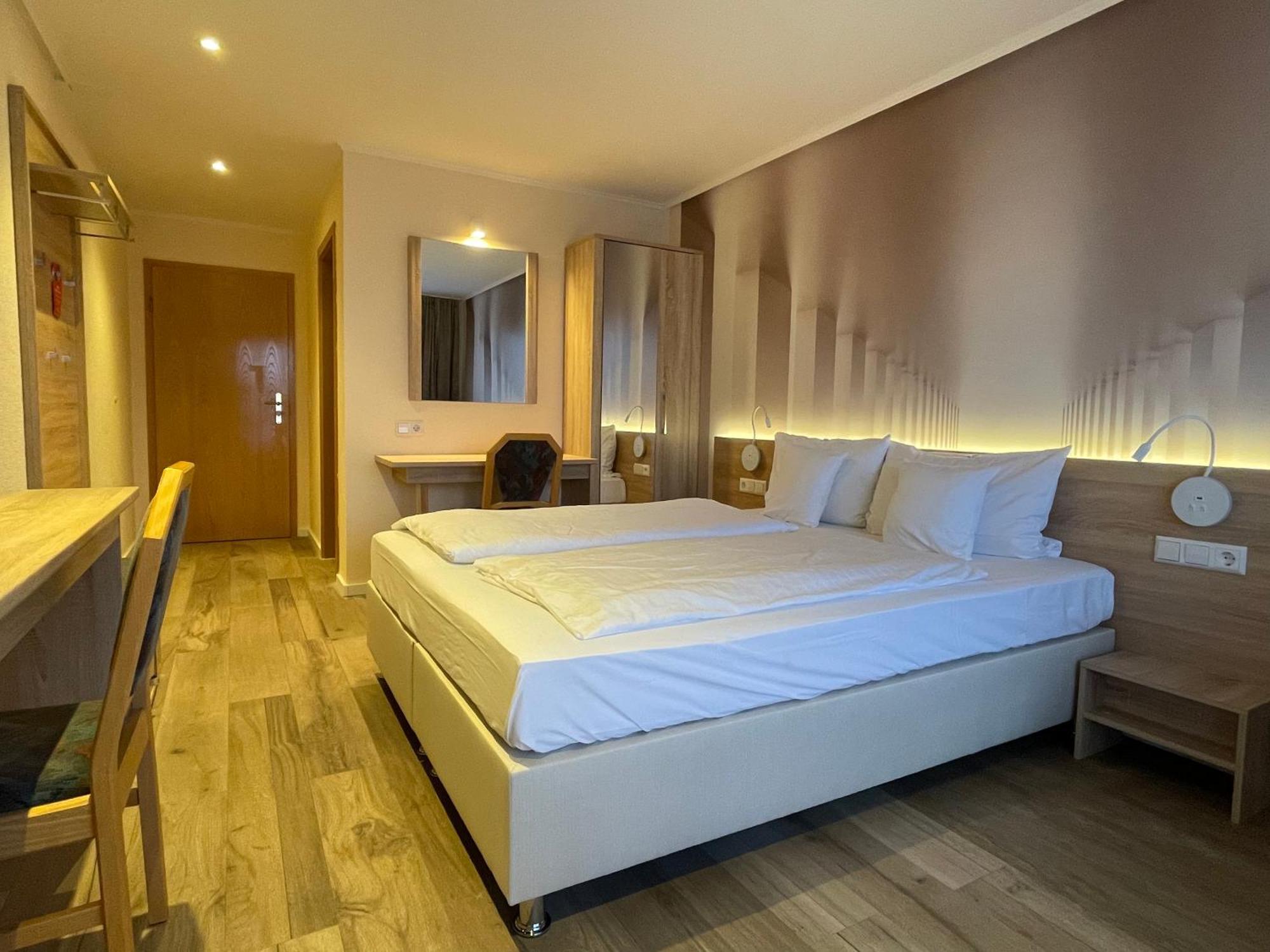 Hotel Andrea Crailsheim Exterior photo